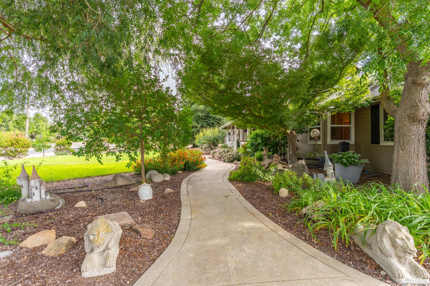 16176 La Canada Road Madera, CA 93636 - Photo 9 of 46