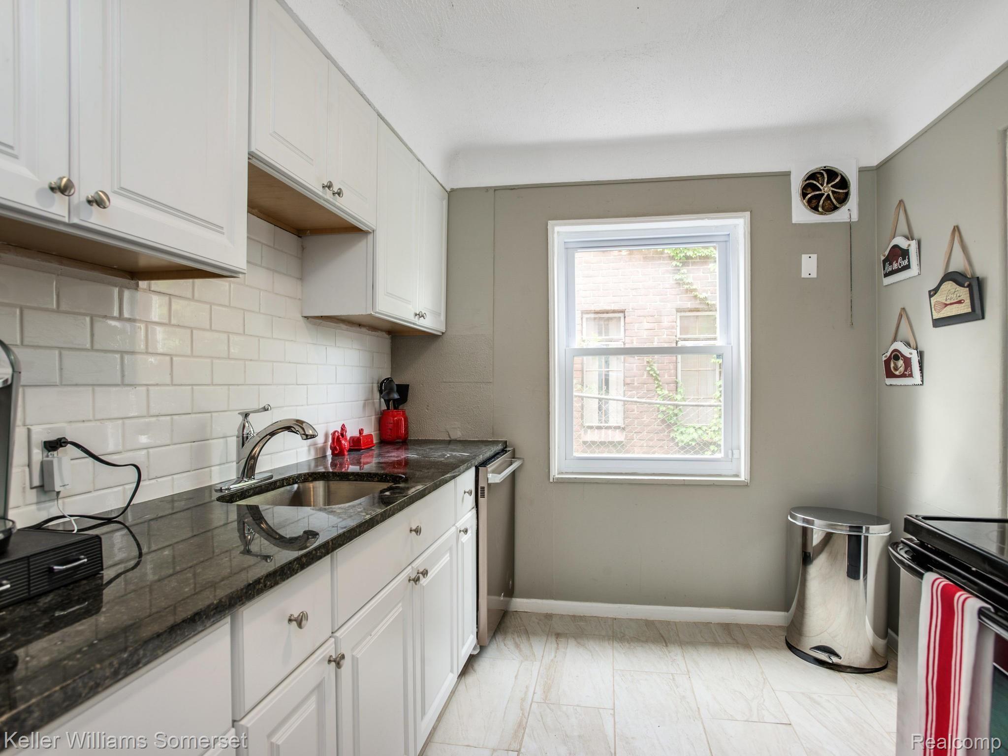 20189 Sheffield Road Detroit, MI 48221 - Photo 10 of 27 Kitchen