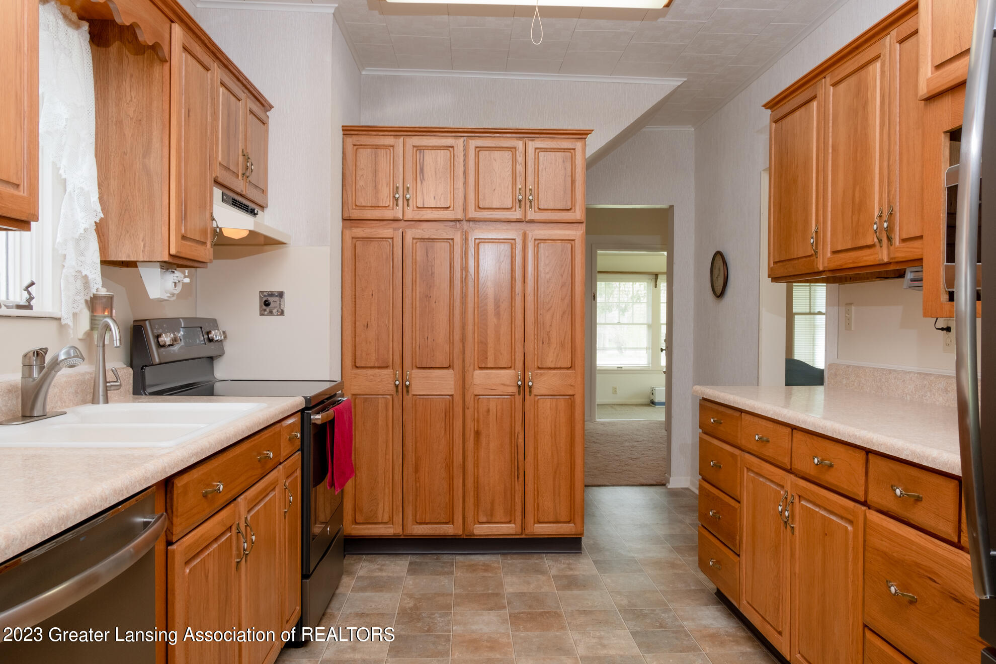 7824 Bancroft Road Bancroft, MI 48414 - Photo 2 of 33 7824bancroftkorishook2