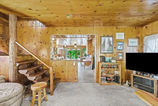 a view of a storage & utility room