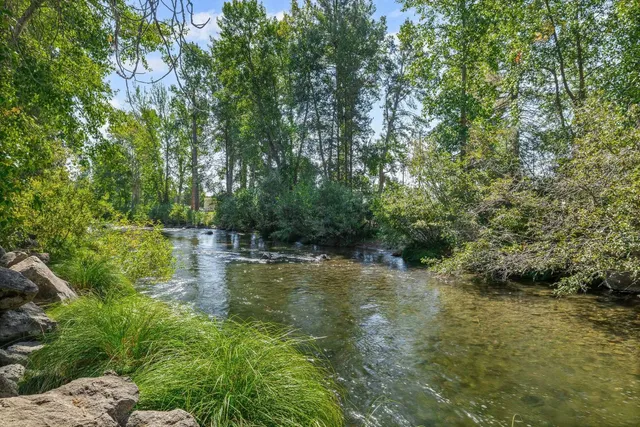 $925,000 | 351 Feather River Drive, Chester, CA 96020