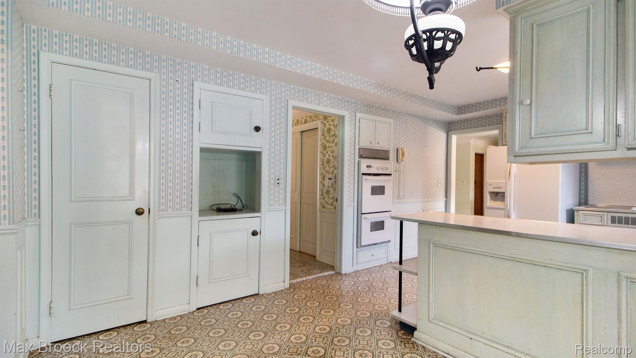 21 Willison Road Grosse Pointe, MI 48236 - Photo 12 of 35 Gallery Image 12
