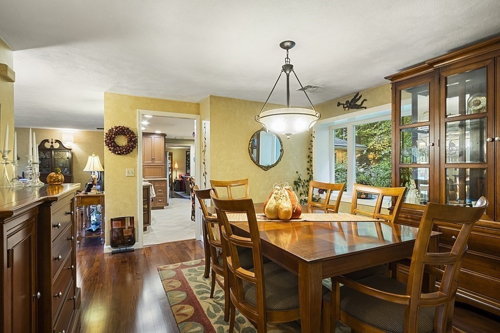 24 Eldorado Road Chelmsford, MA 01824 - Photo 9 of 42
