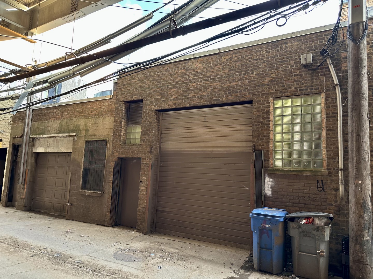 1906-1908 North Milwaukee Avenue Chicago, IL 60647 - Photo 17 of 32 a view of a door of the house