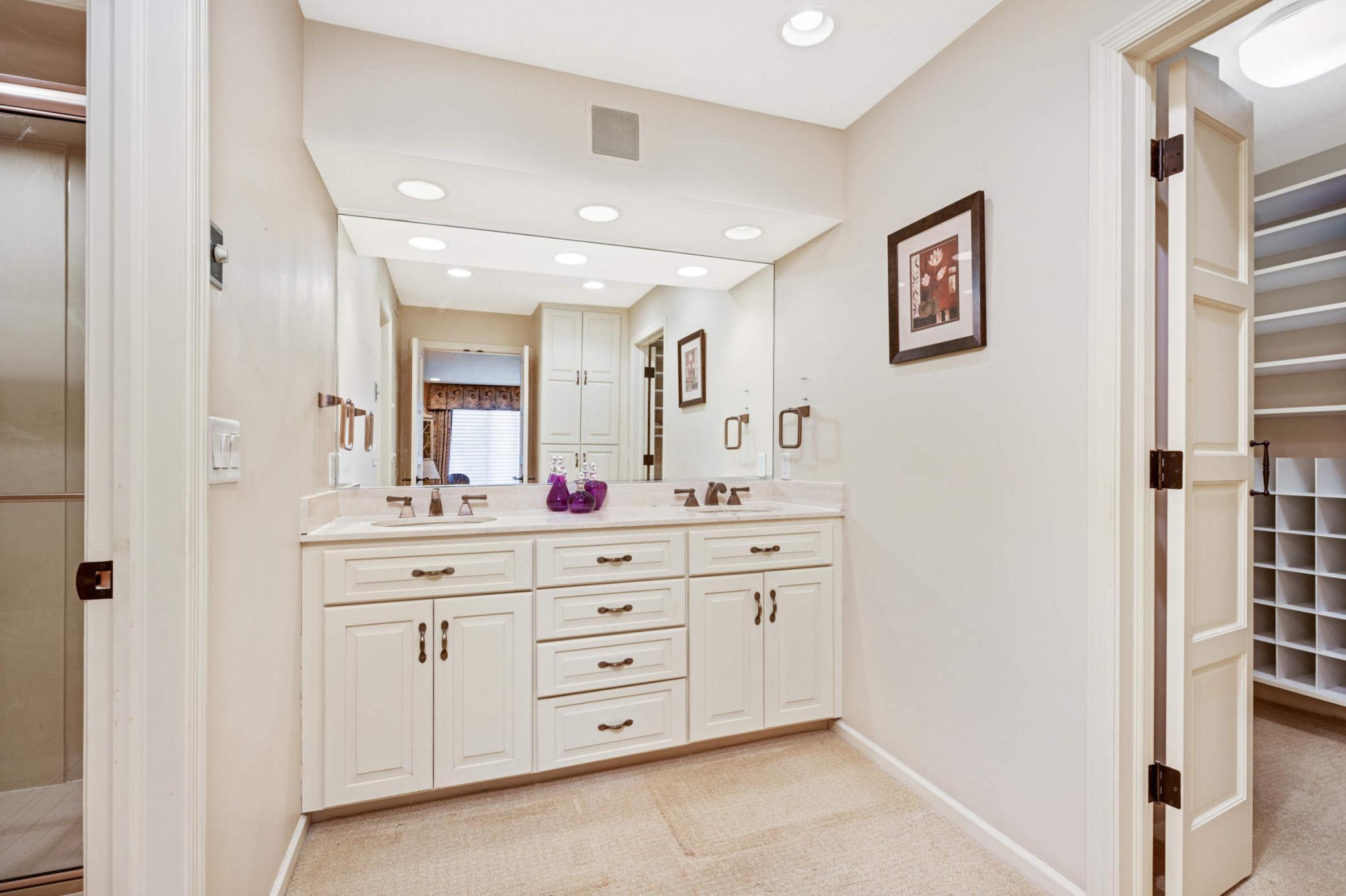 7250 Lewis Ridge Parkway, Unit 206 Edina, MN 55439 - Photo 20 of 53 Gallery Image 20