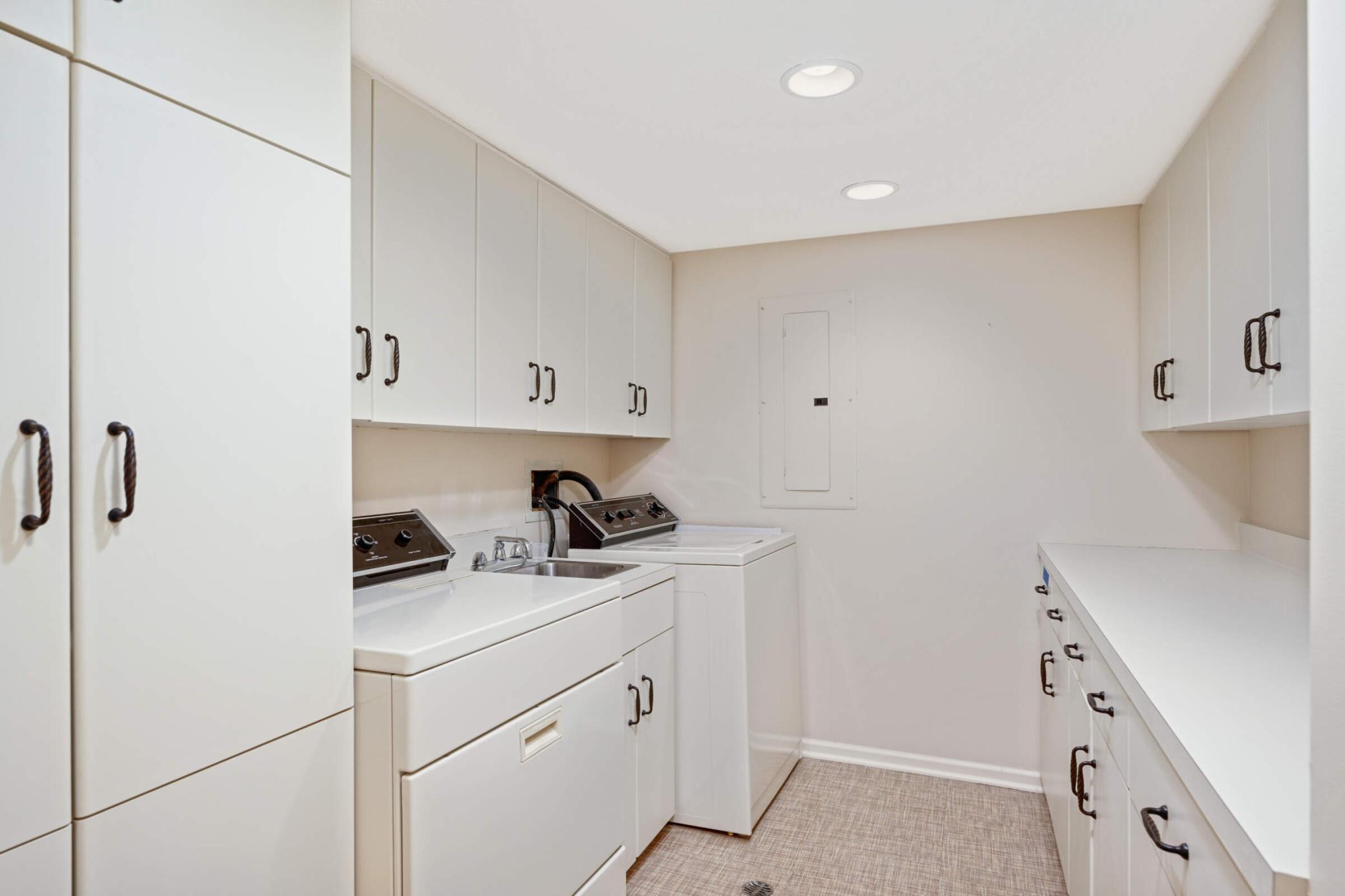 7250 Lewis Ridge Parkway, Unit 206 Edina, MN 55439 - Photo 27 of 53 Gallery Image 27