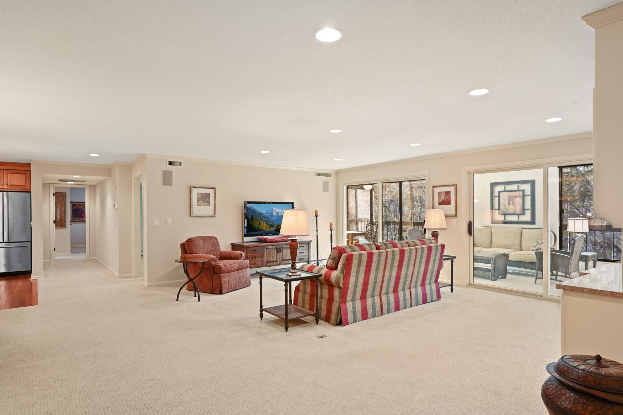 7250 Lewis Ridge Parkway, Unit 206 Edina, MN 55439 - Photo 4 of 53 Gallery Image 4