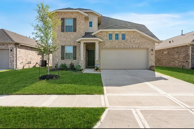$349,600 | 8434 Beacon Bay Circle, Baytown, TX 77523