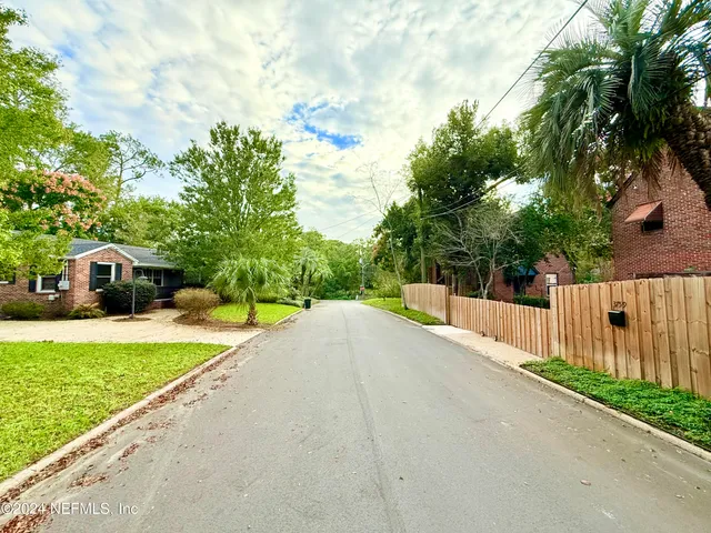 $2,450 | 3756 Anderson Street, Jacksonville, FL 32205