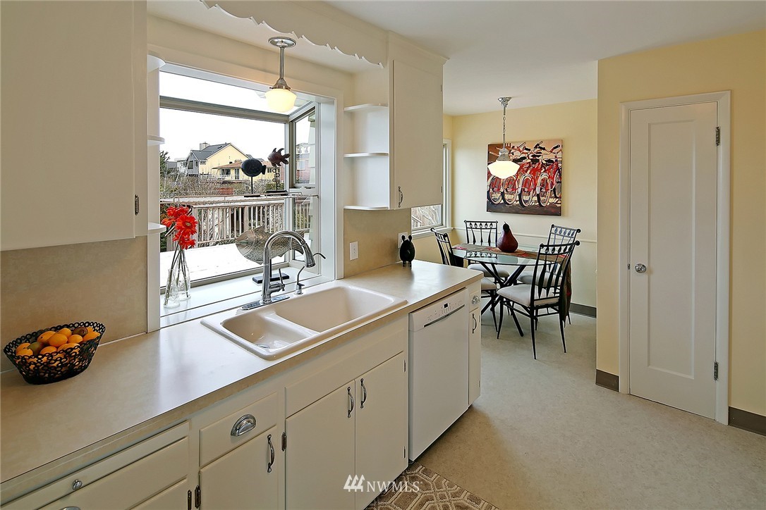 3916 Southwest Frontenac Street Seattle, WA 98136 - Photo 9 of 25