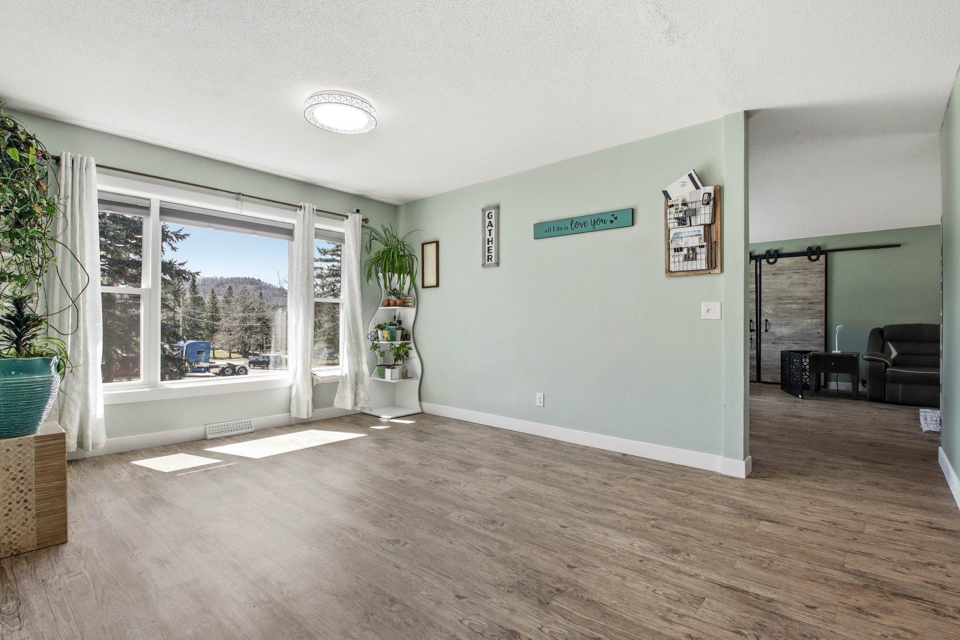 404 Drier Street Durand, WI 54736 - Photo 9 of 35