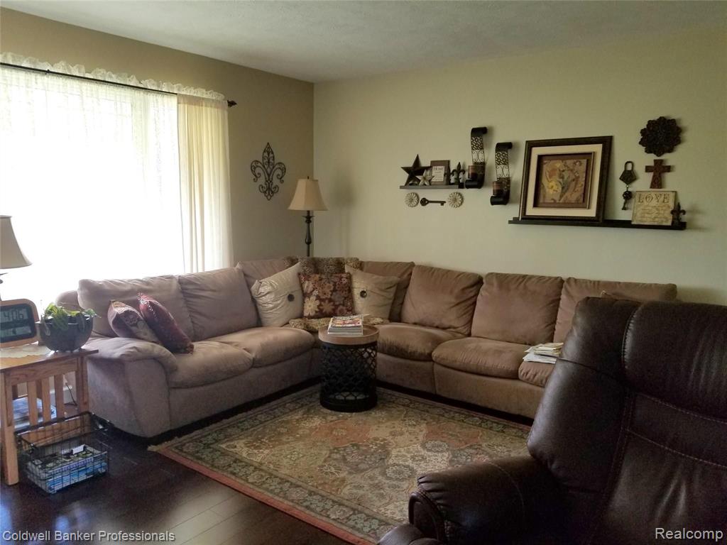 12407 Ruppert Road Perry, MI 48872 - Photo 13 of 37