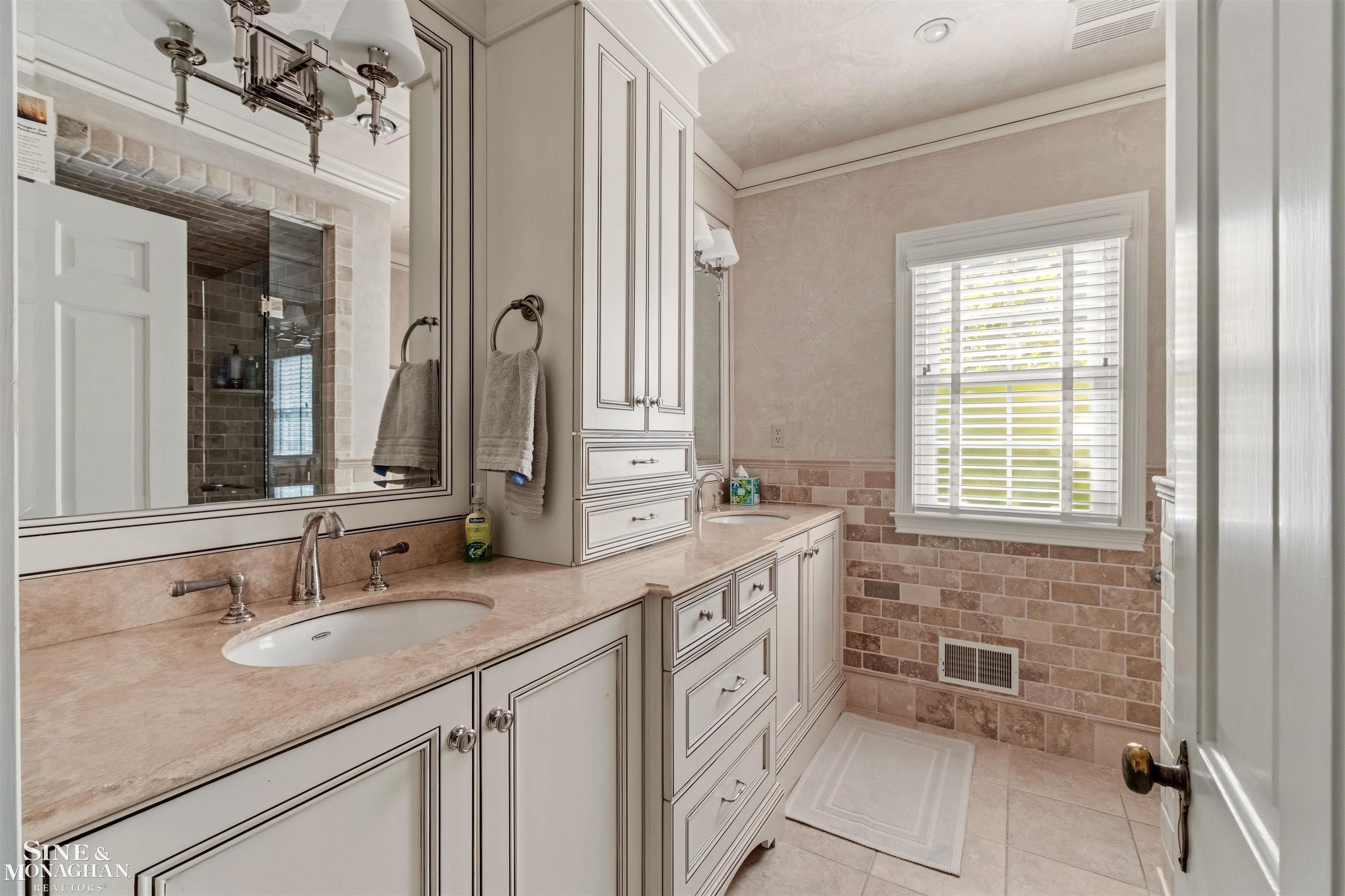 83 Hawthorne Road Grosse Pointe Shores, MI 48236 - Photo 11 of 50