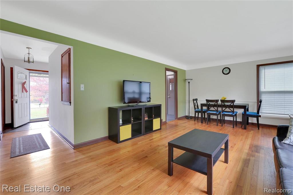 2928 West Tienken Road Rochester Hills, MI 48306 - Photo 5 of 21
