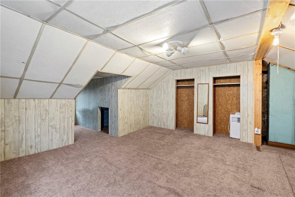 2725 Sumner Street Pittsburgh, PA 15203 - Photo 23 of 37 a view of empty room with ceiling fan