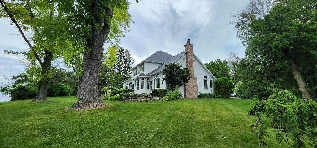 1461 North Bayshore Road Brussels, WI 54204 - Photo 8 of 70 Gallery Image 8