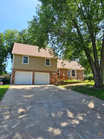 $264,500 | 2925 Rio Vista Drive, Emporia, KS 66801
