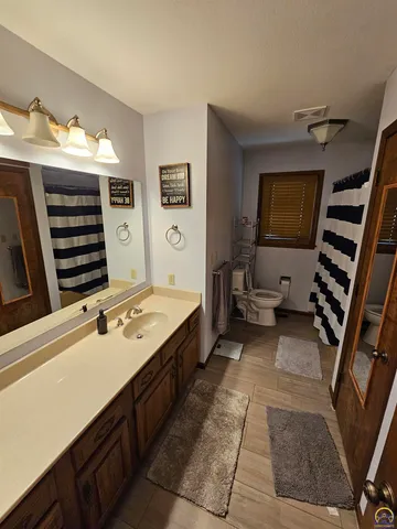 $264,500 | 2925 Rio Vista Drive, Emporia, KS 66801