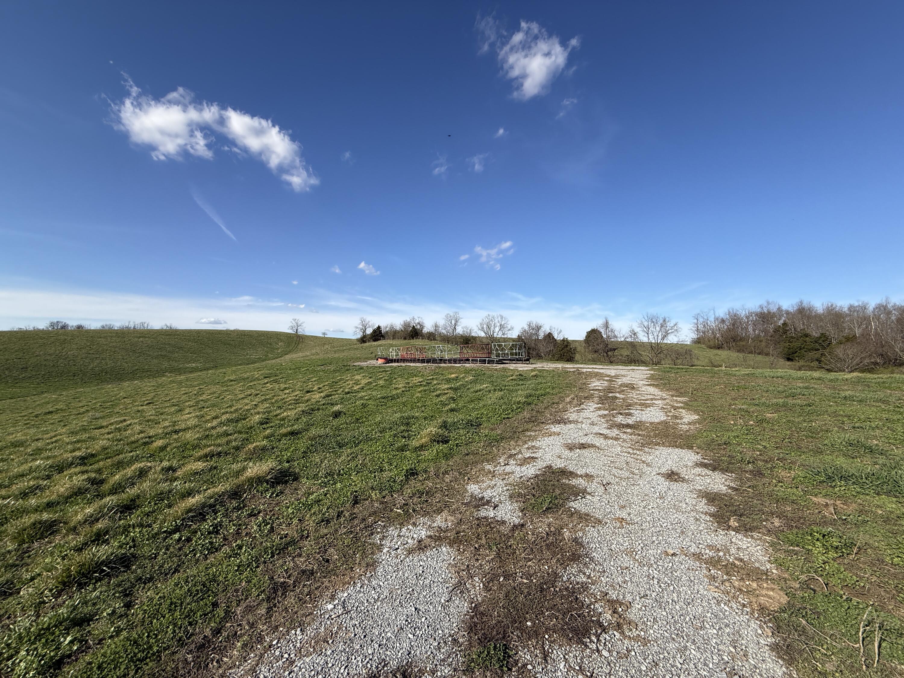 973 Levy Road Paris, KY 40361 - Photo 50 of 91 feed pad