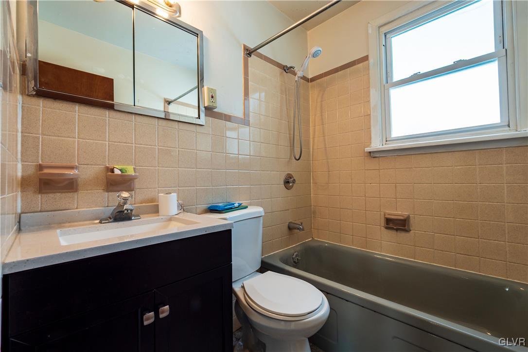 1055 Ridge Avenue Allentown, PA 18102 - Photo 15 of 25 Gallery Image 15