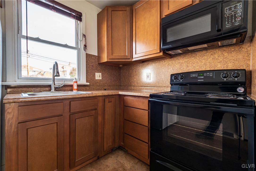 1055 Ridge Avenue Allentown, PA 18102 - Photo 9 of 25 Gallery Image 9