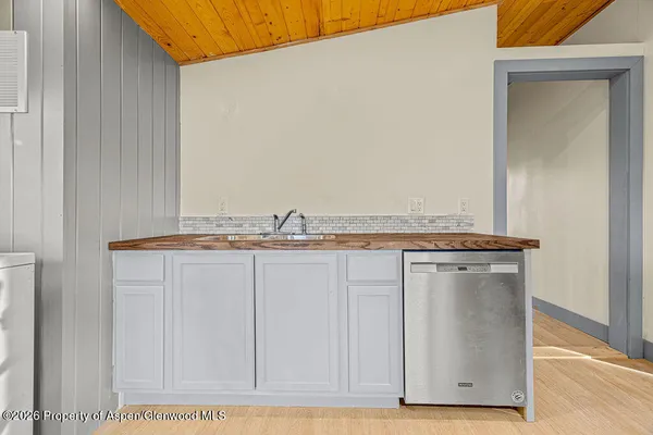 $265,000 | 1540 East Victory Way, Craig, CO 81625