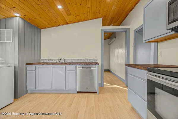 $265,000 | 1540 East Victory Way, Craig, CO 81625