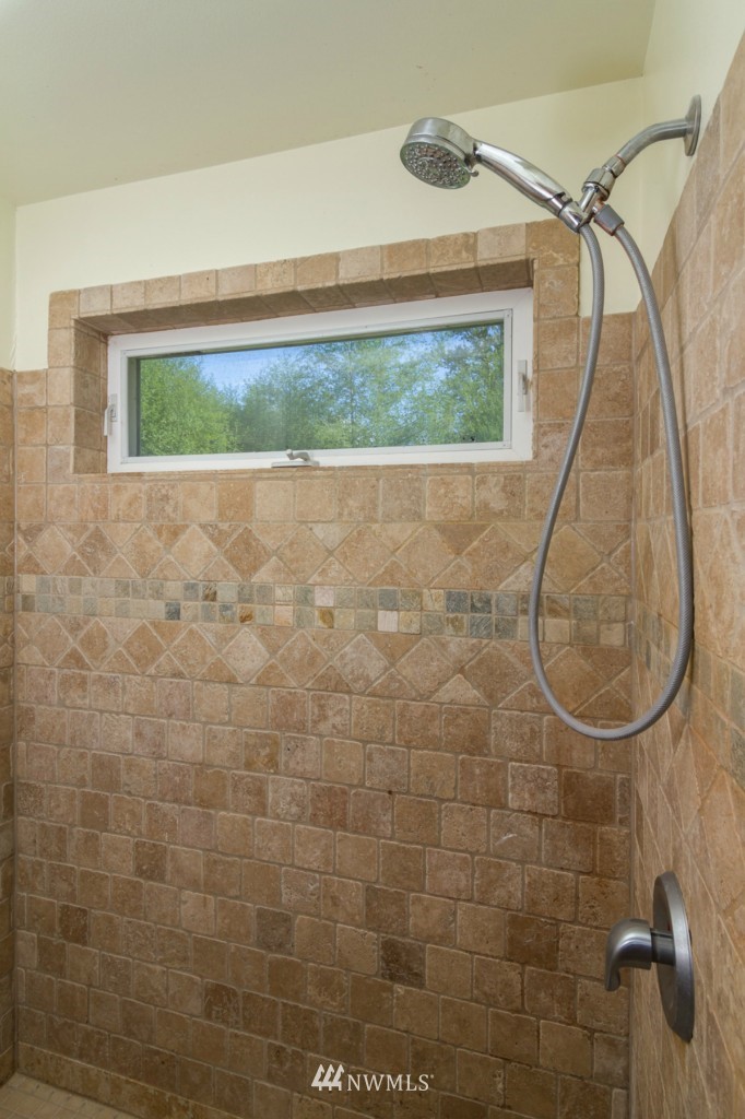 3701 Aldergrove Road Ferndale, WA 98248 - Photo 14 of 25