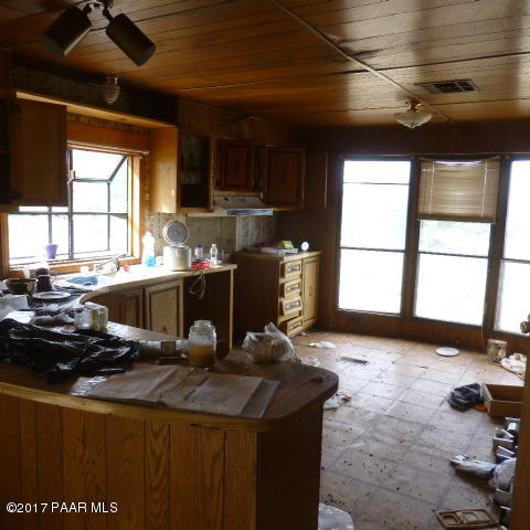 116 West Off Ten Tank Road Williams, AZ 86046 - Photo 21 of 24 unliveable kitchen