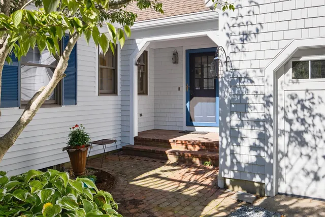 $2,250,000 | 34 Lake Drive, Orleans, MA 02653