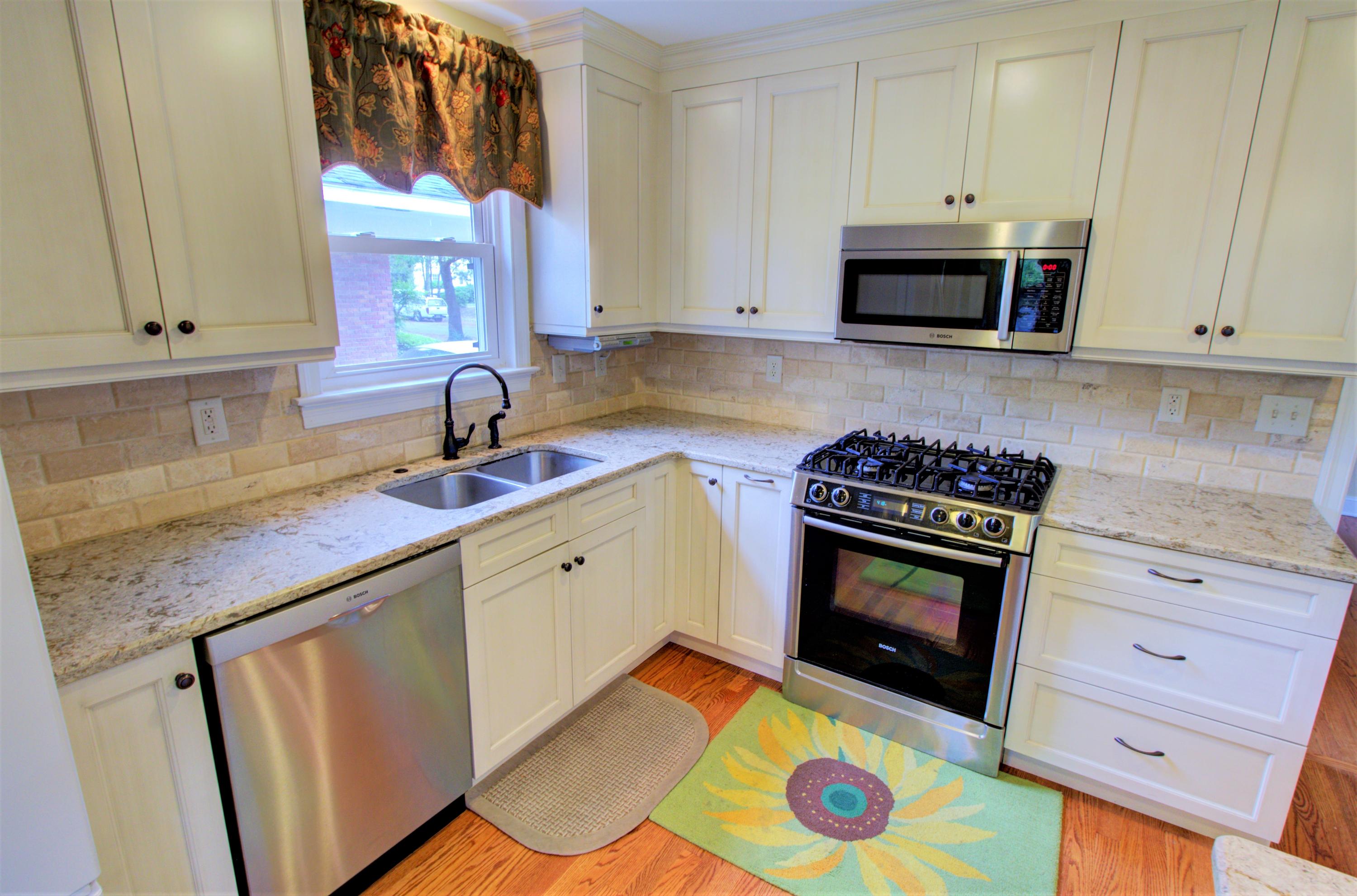 18 Beverly Road Charleston, SC 29407 - Photo 9 of 16 kitchen