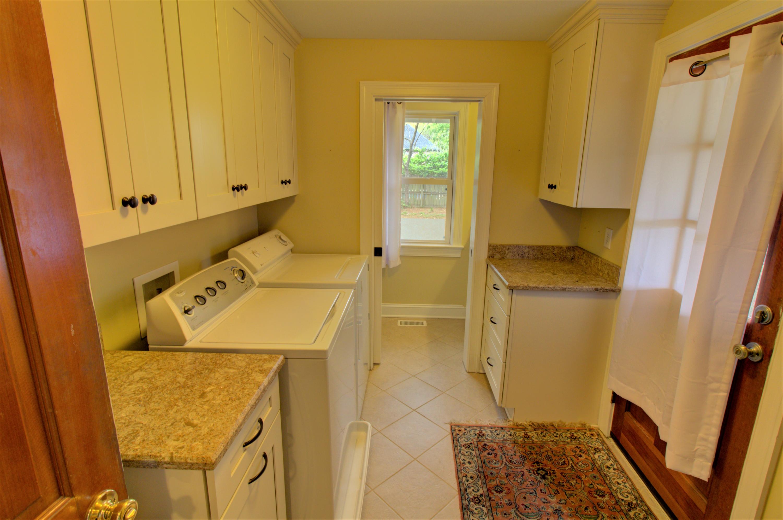 18 Beverly Road Charleston, SC 29407 - Photo 10 of 16 laundry
