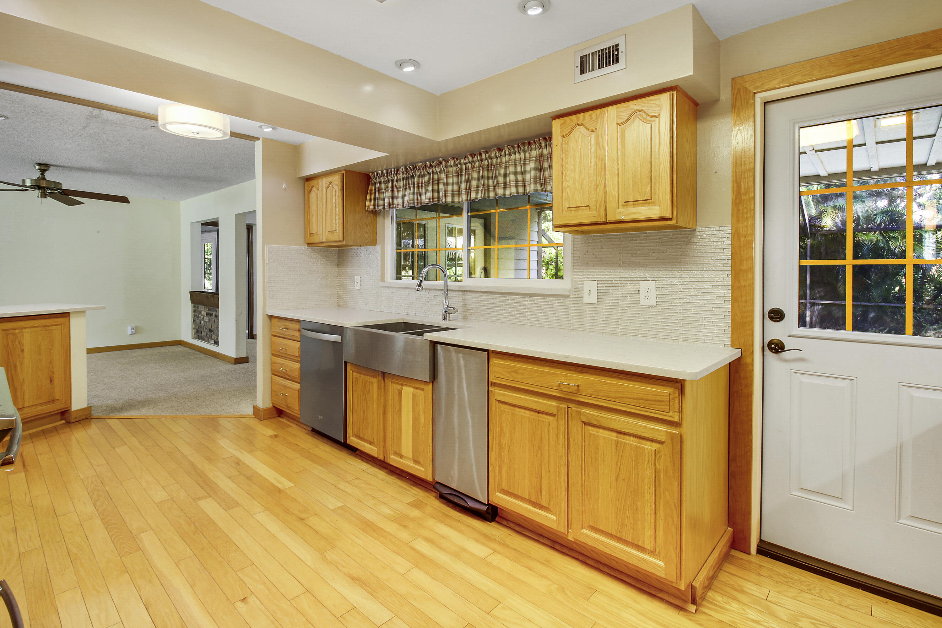 5673 Old Orange Road Jupiter, FL 33458 - Photo 20 of 49 Kitchen