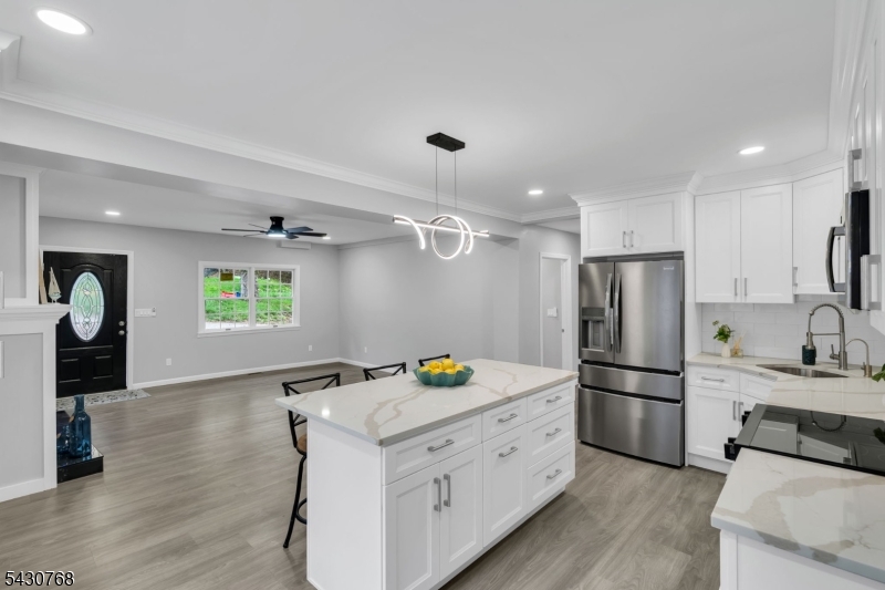 385 Maxim Drive Hopatcong, NJ 07821 - Photo 11 of 50