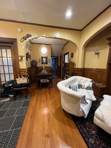 $3,800 | 53 University Road, Unit 1, Brookline, MA 02445