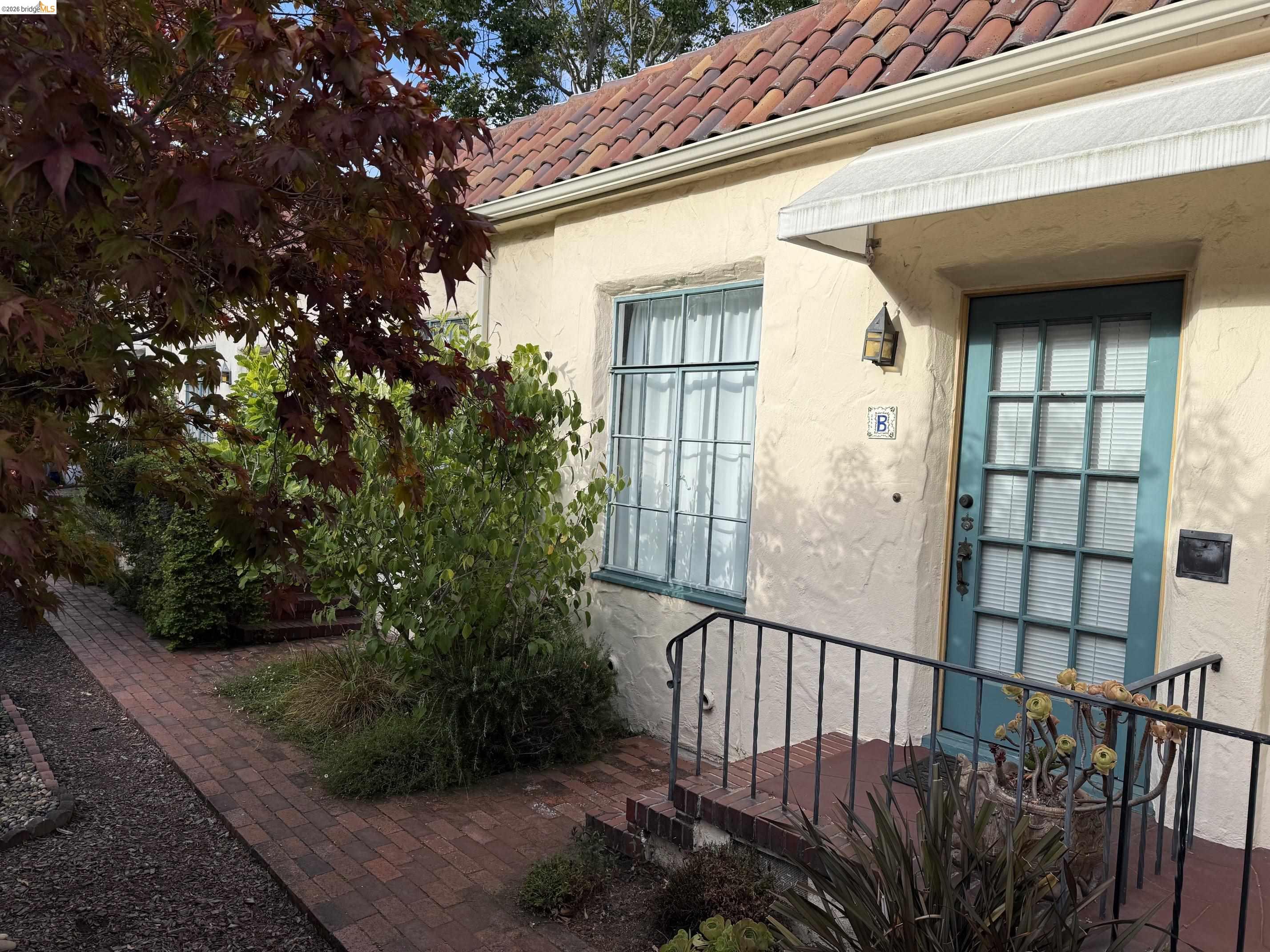 2444 Virginia Street, Unit B Berkeley, CA 94709 - Photo 2 of 39