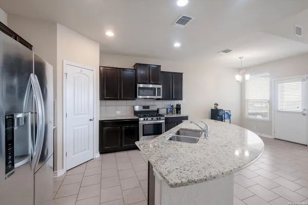 $425,000 | 512 Saltlick Way, Schertz, TX 78108