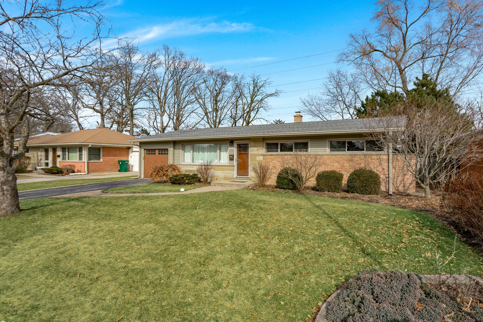 1029 Longaker Road Northbrook, IL 60062 - Photo 2 of 16