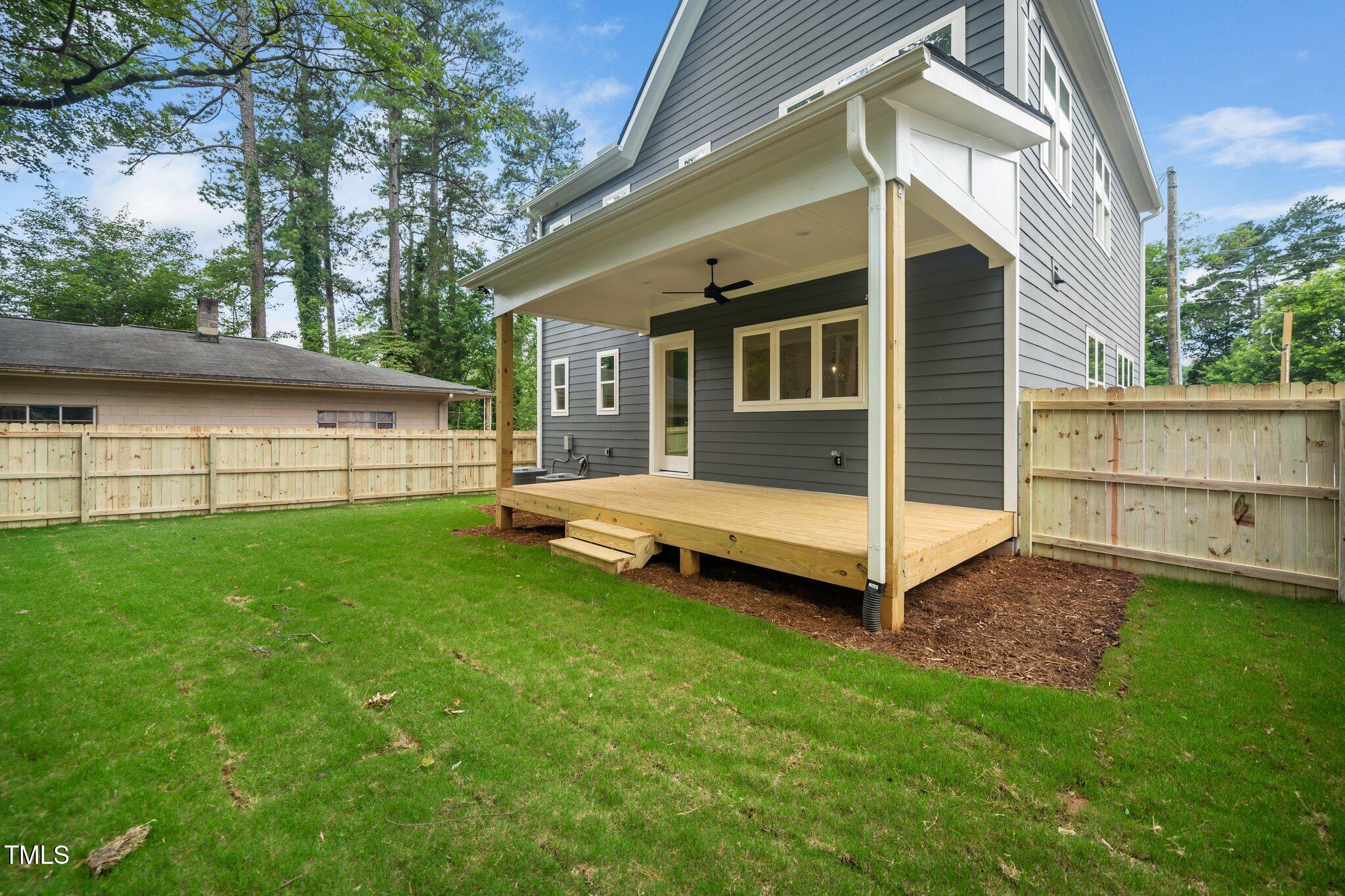 905 Deboy Street Raleigh, NC 27606 - Photo 31 of 33 32-web-or-mls-905 Deboy (19 of 33)