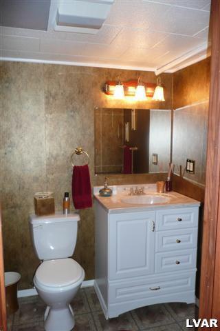 5587 Emmaus Road Emmaus, PA 18049 - Photo 18 of 21 Gallery Image 18