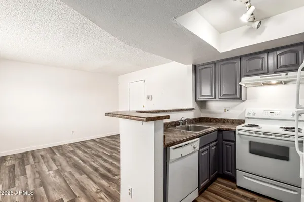 $133,500 | 3601 West Tierra Buena Lane, Unit 247, Phoenix, AZ 85053