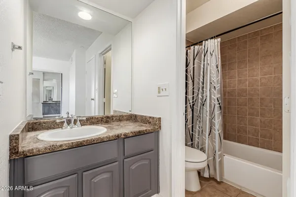 $133,500 | 3601 West Tierra Buena Lane, Unit 247, Phoenix, AZ 85053