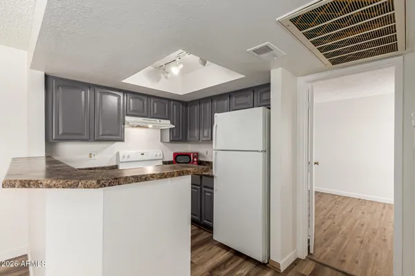 $133,500 | 3601 West Tierra Buena Lane, Unit 247, Phoenix, AZ 85053