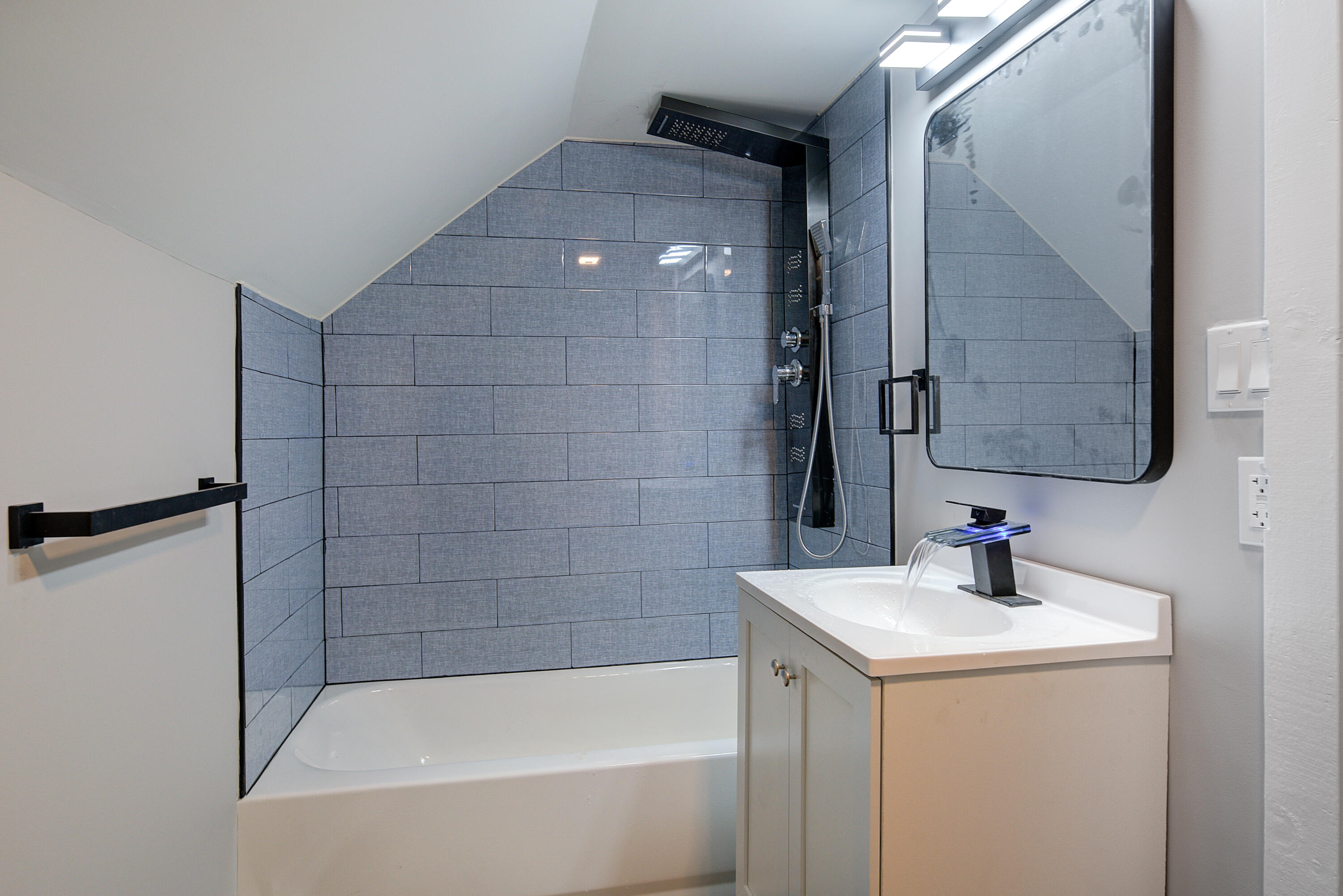 3565 North 14th Street Milwaukee, WI 53206 - Photo 26 of 31 _DSC9059_60_61