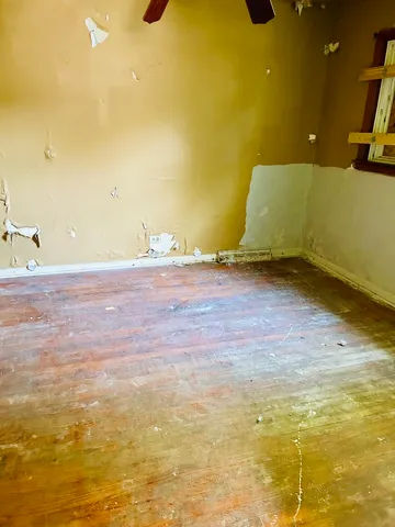 $102,500 | 8219 South Muskegon Avenue, Chicago, IL 60617