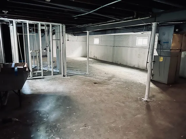 $102,500 | 8219 South Muskegon Avenue, Chicago, IL 60617