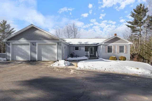 $599,900 | 440 Mountainside Drive, Turner, ME 04282