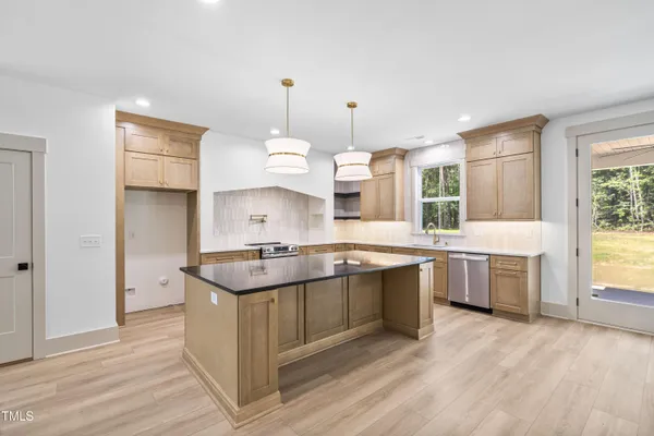 $575,000 | 312 Russ Road, Smithfield, NC 27577