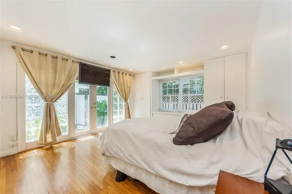 $10,250 | 4255 Lennox Drive, Miami, FL 33133