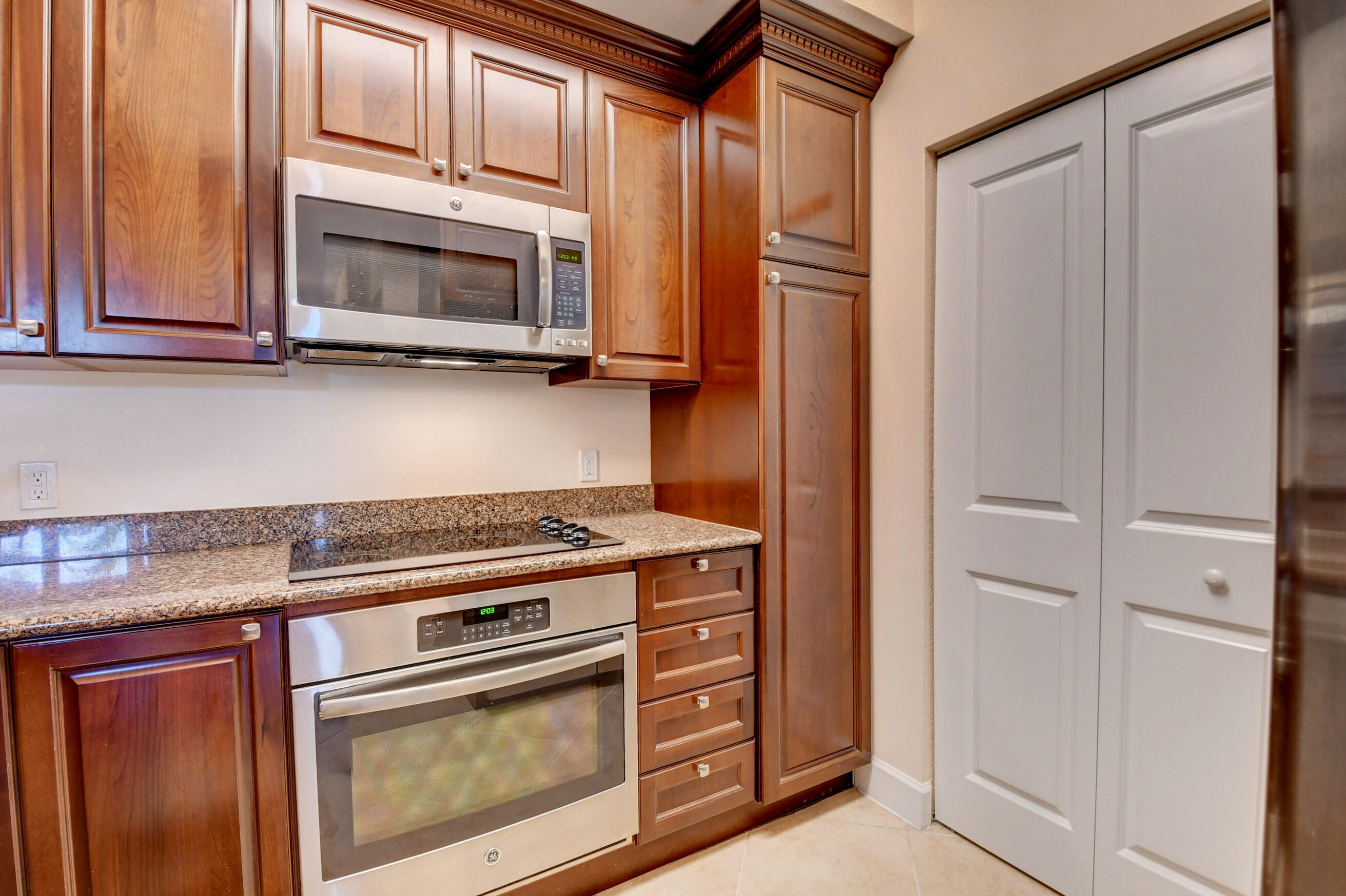 1660 Renaissance Commons Boulevard, Unit 2302 Boynton Beach, FL 33426 - Photo 14 of 61 34_dsc_8610_1_2_3_4